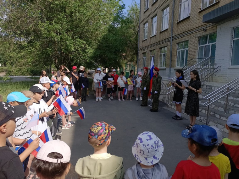 Торжественные мероприятия в ЛДП «Теремок», приуроченные ко Дню России.